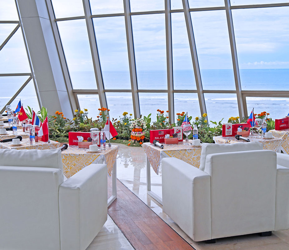 special event at samabe bali suites and villas clifftop resort